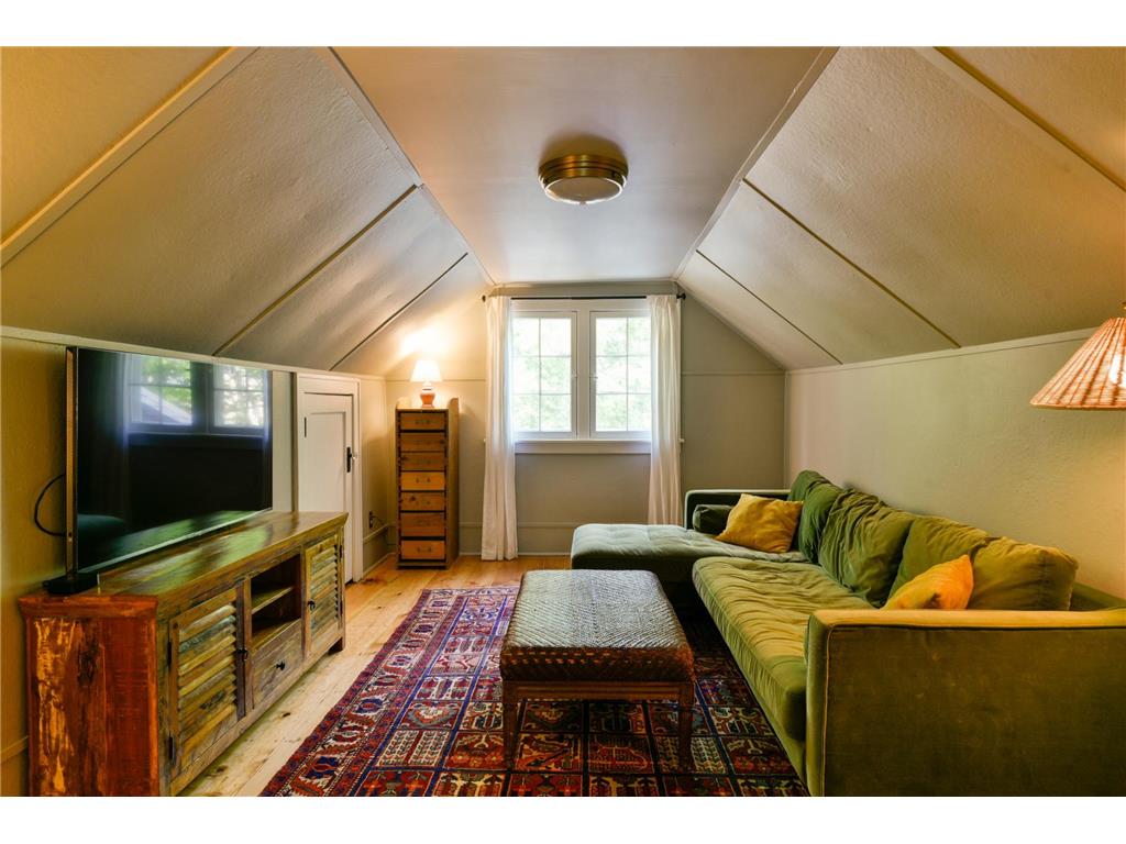 1716 Juliet Avenue Saint Paul MN 55105 7085107 image36