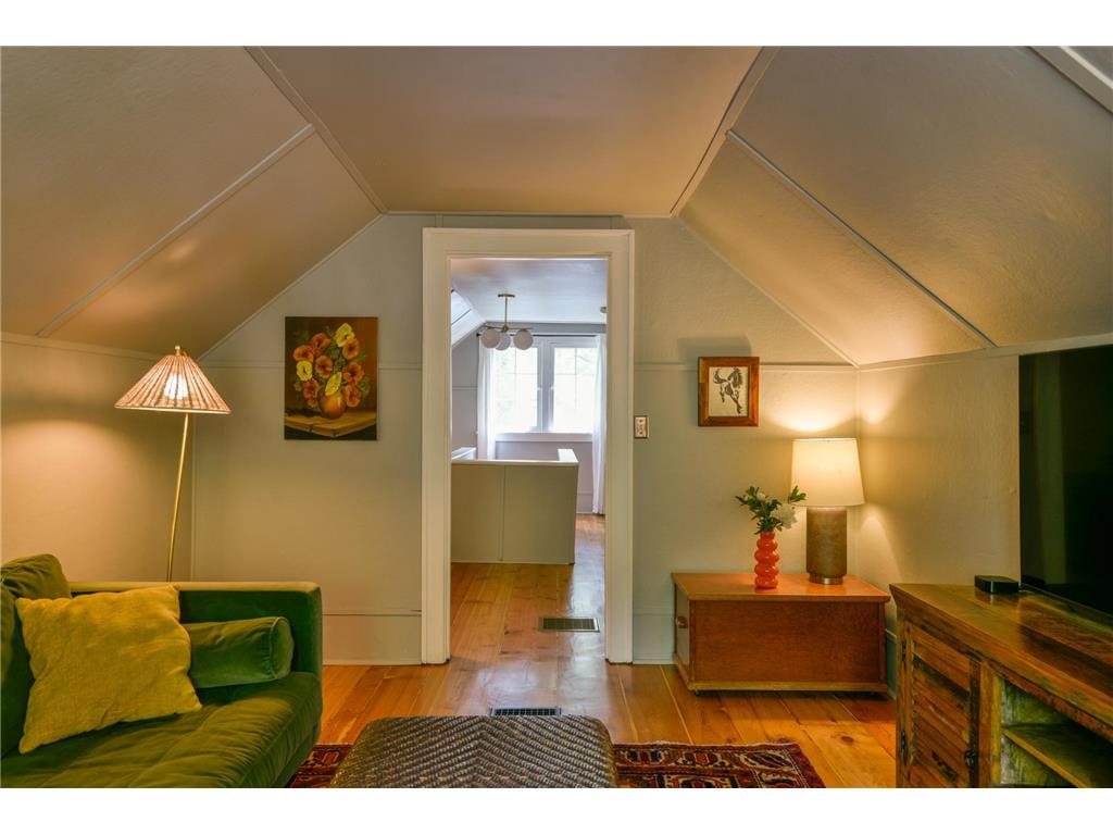 1716 Juliet Avenue Saint Paul MN 55105 7085107 image38