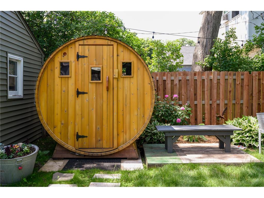 1716 Juliet Avenue Saint Paul MN 55105 7085107 image45