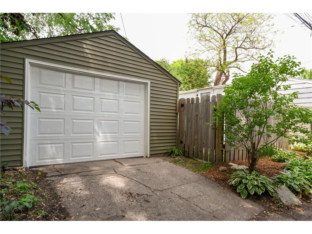 1716 Juliet Avenue Saint Paul MN 55105 7085107 image51