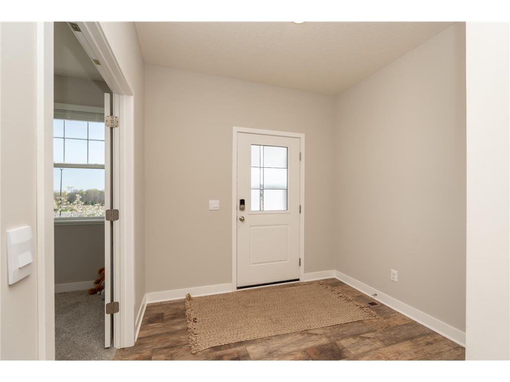 1716 Rainier Drive Shakopee MN 55379 7083374 image4