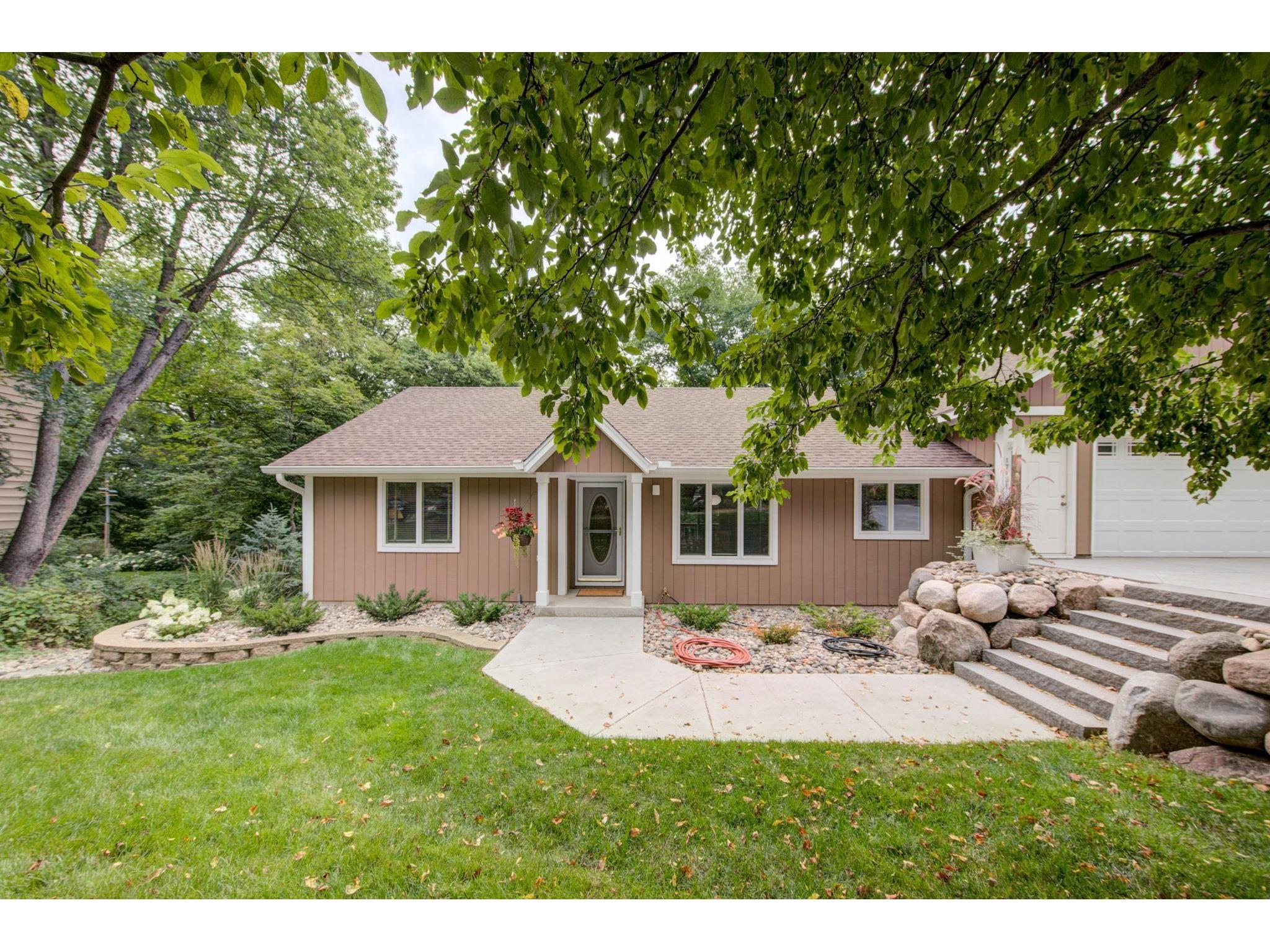 17161 Cedarcrest Drive, Eden Prairie, MN, 55347 MLS 6027630 Edina