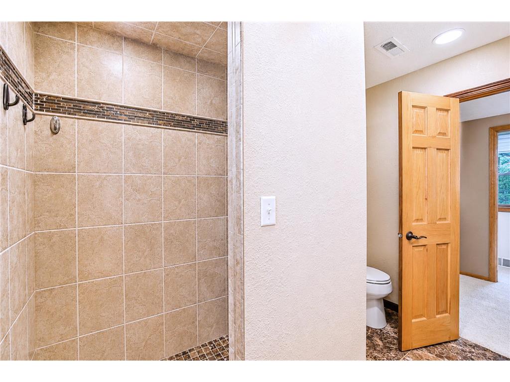 17168 560th Avenue Austin MN 55912 7077728 image44