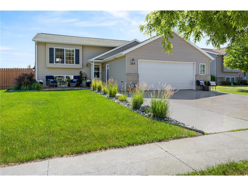 1717 13th Street E West Fargo ND 58078 7099763 image1