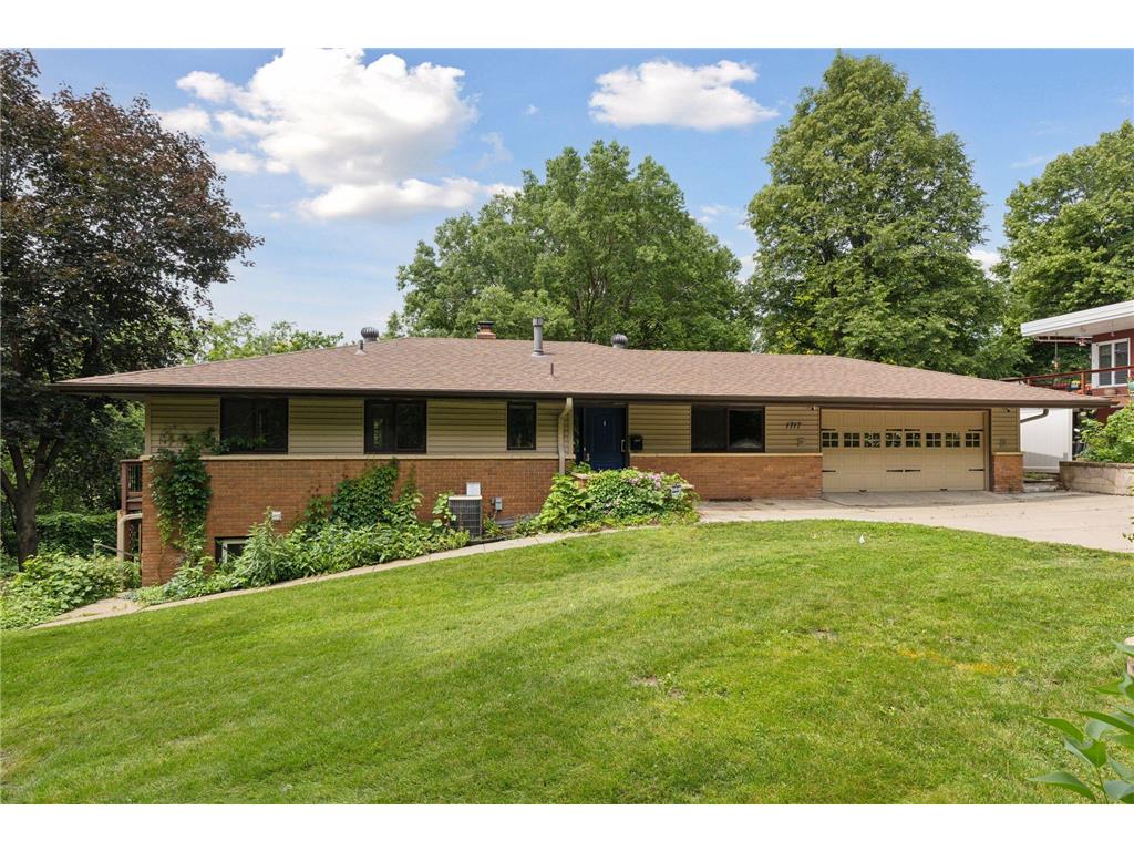 1717 York Avenue N Golden Valley MN 55422 6502130 image1