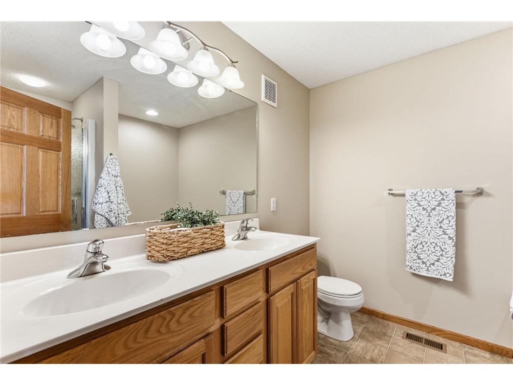1718 Riverside Drive Shakopee MN 55379 7061845 image19