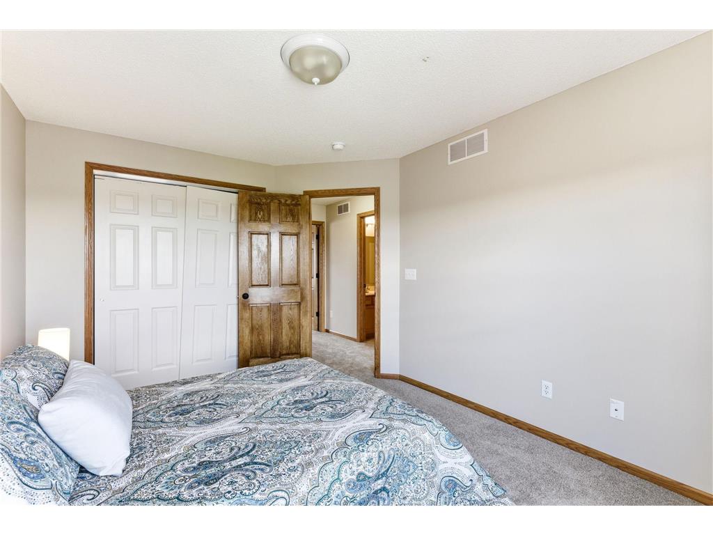 1718 Riverside Drive Shakopee MN 55379 7061845 image23