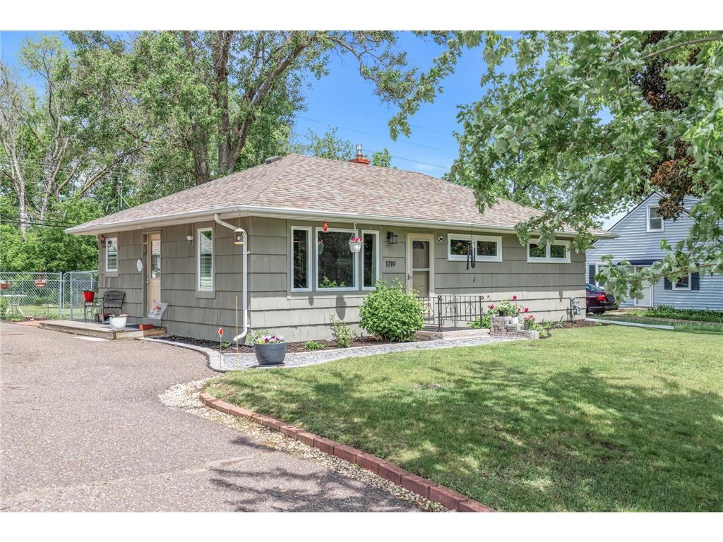 1719 Rose Place Roseville MN 55113 6534364 image1