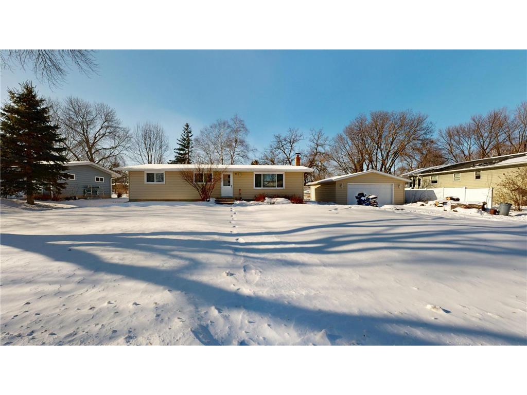 172 Lakeview Drive Spicer MN 56288 - Green 7001917 image1