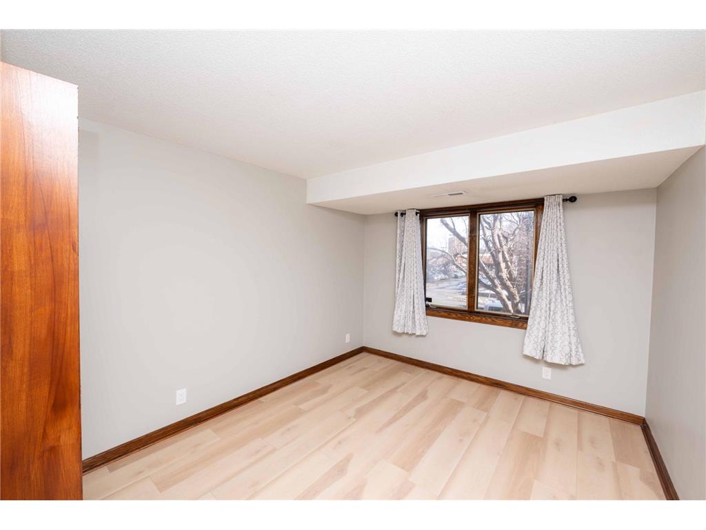1720 3rd Avenue S #101 Minneapolis MN 55404 7043269 image20