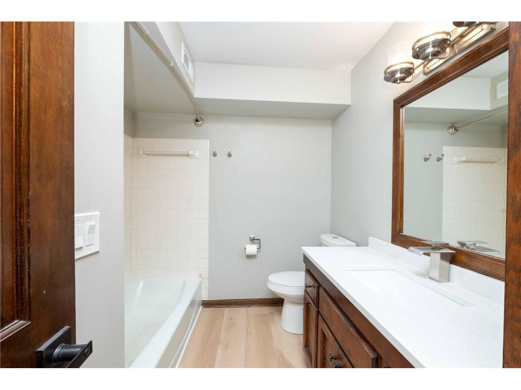 1720 3rd Avenue S #101 Minneapolis MN 55404 7043269 image30