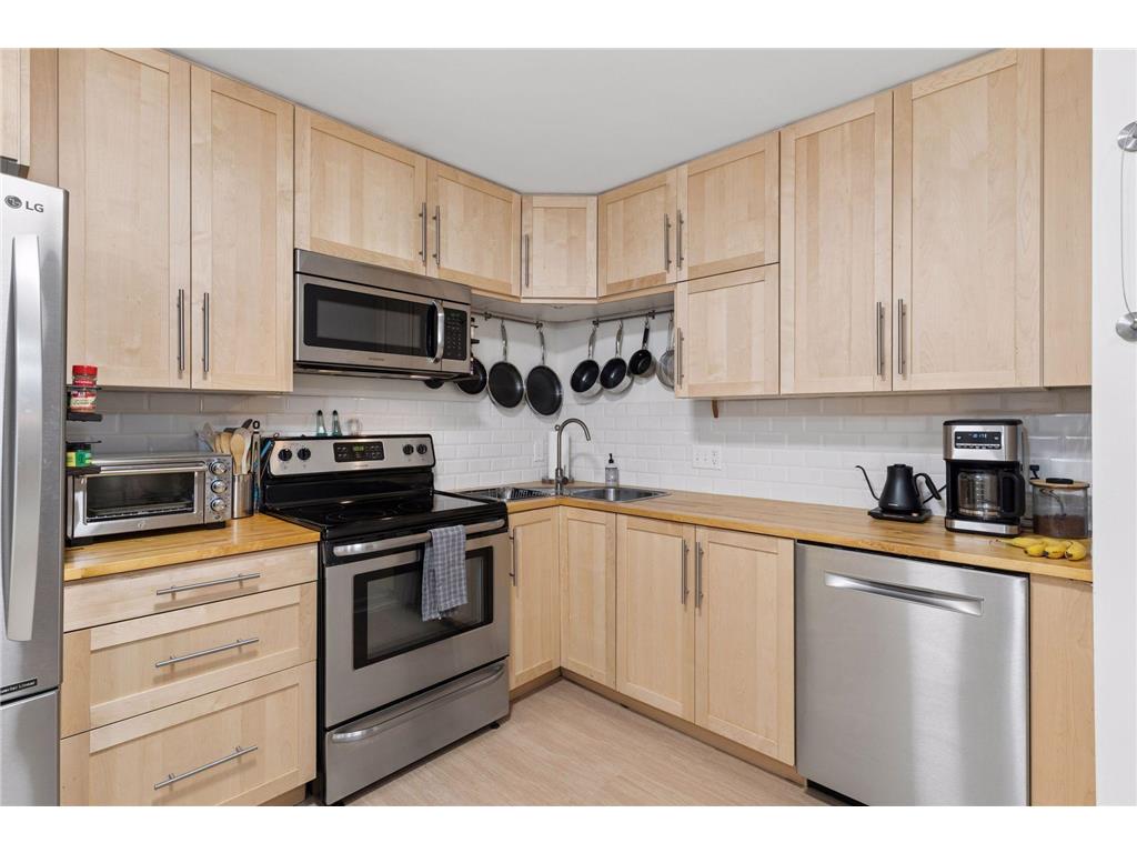 1720 3rd Avenue S #203 Minneapolis MN 55404 7043498 image17