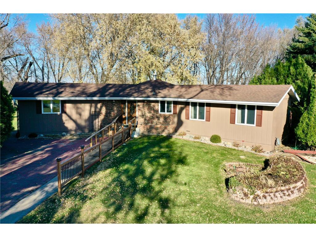 1720 48th Avenue NE Willmar MN 56201 7013835 image2