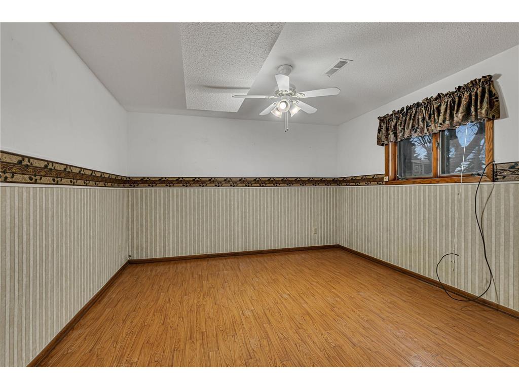 1720 48th Avenue NE Willmar MN 56201 7013835 image26