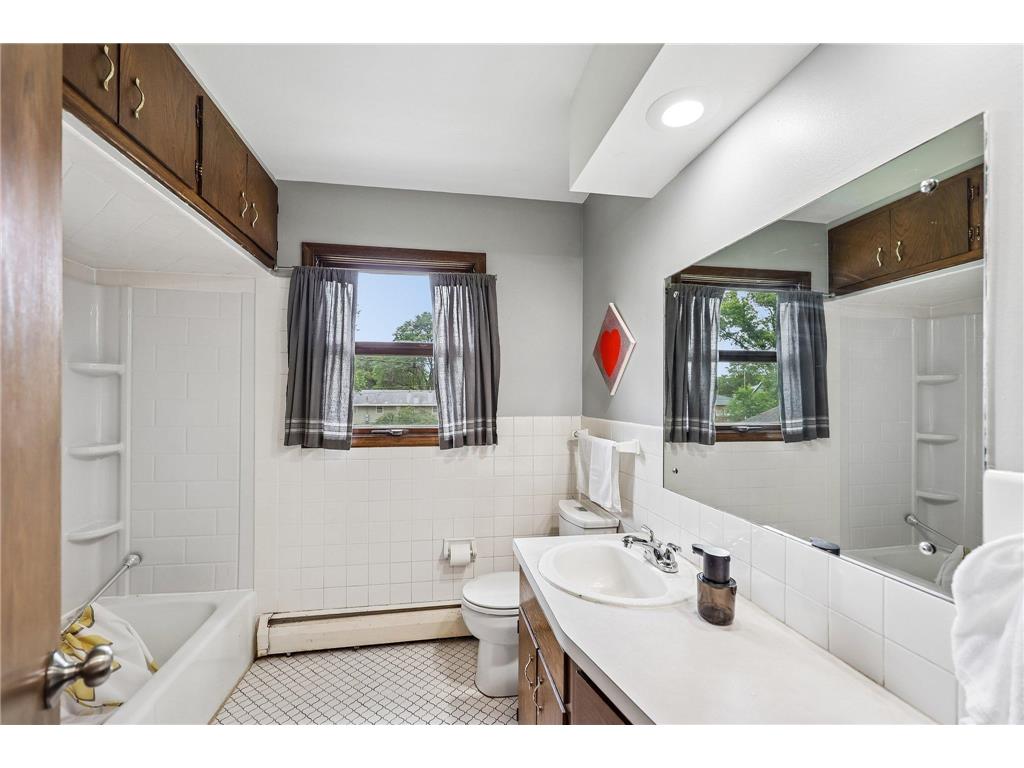 1720 69th Avenue N Brooklyn Center MN 55430 7096442 image23