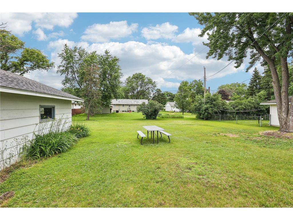 1720 69th Avenue N Brooklyn Center MN 55430 7096442 image36