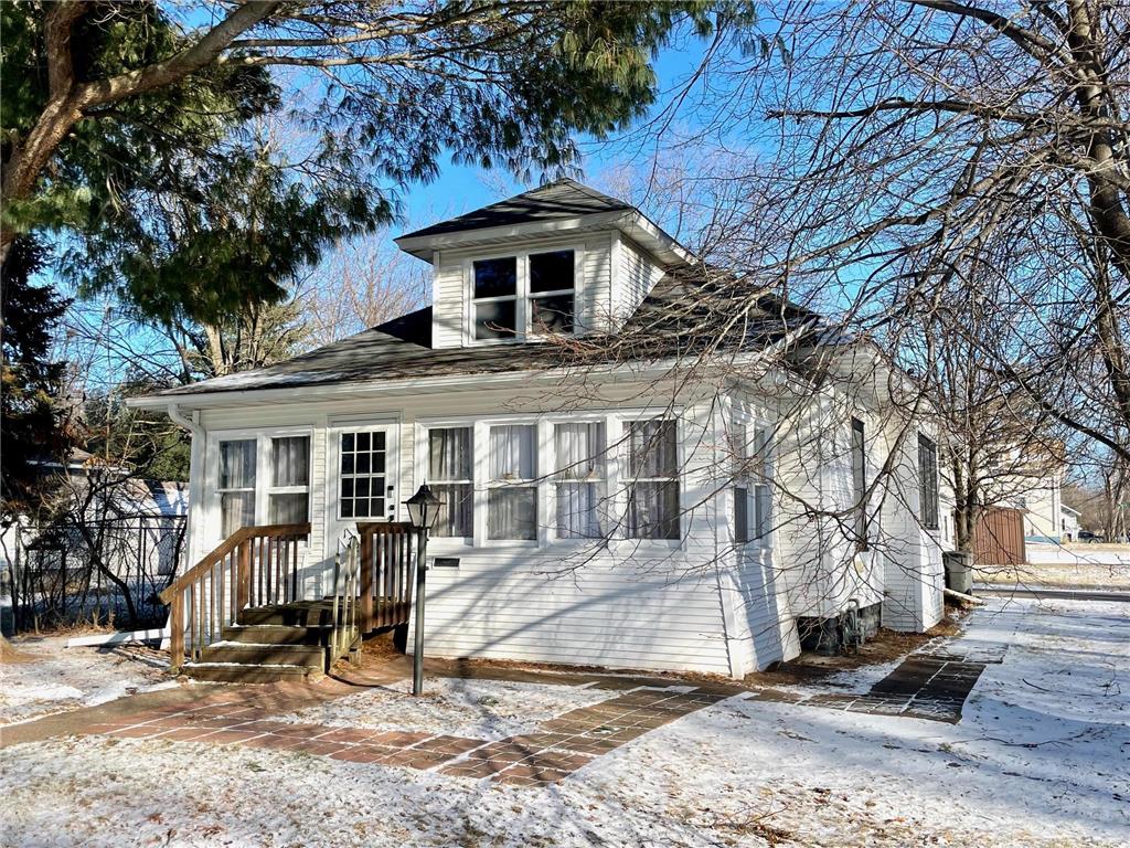 1720 6th Street E Menomonie WI 54751 6640534 image1