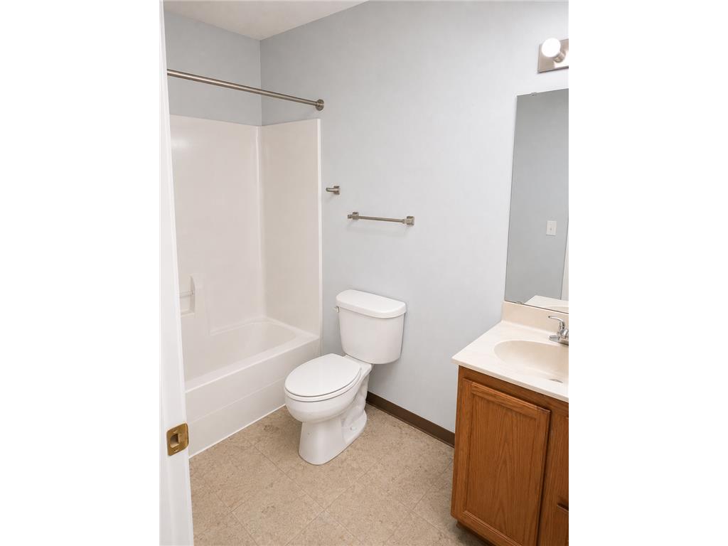 1720 Glenwood Avenue Minneapolis MN 55405 7065912 image16