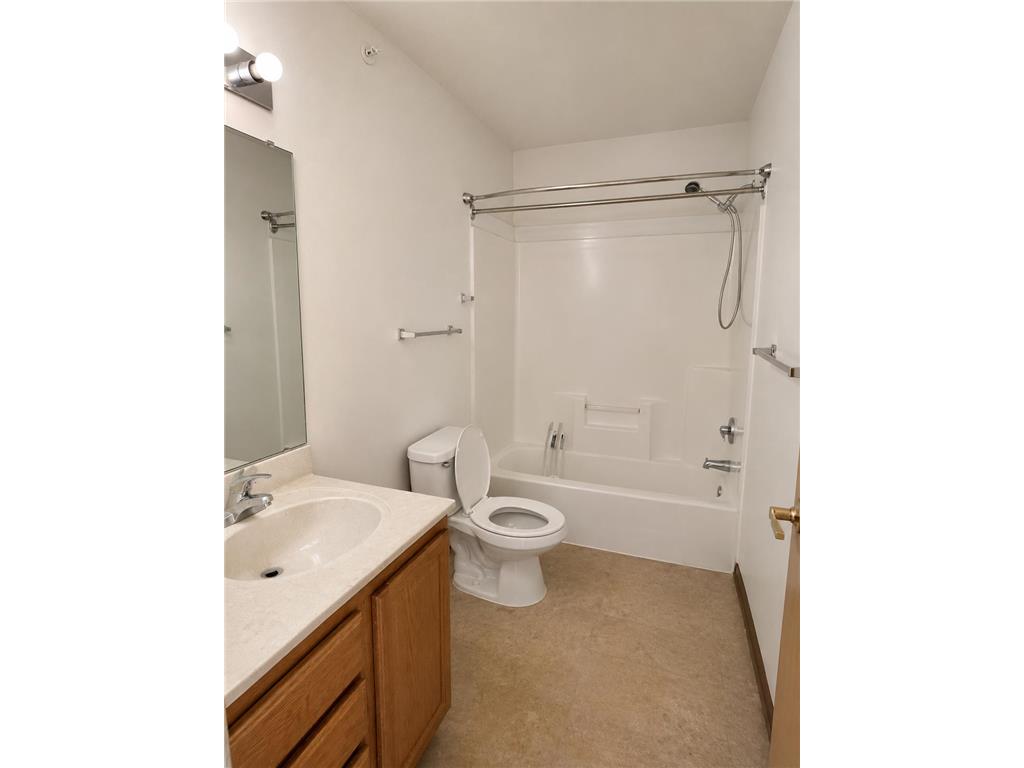 1720 Glenwood Avenue Minneapolis MN 55405 7065912 image18