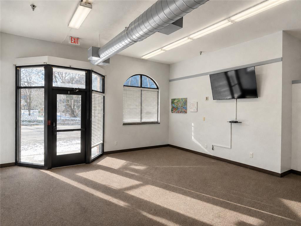 1720 Glenwood Avenue Minneapolis MN 55405 7065912 image2