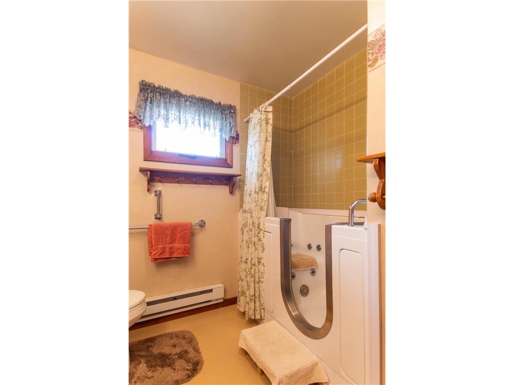 1720 Lake Avenue NE Bemidji MN 56601 7076667 image27