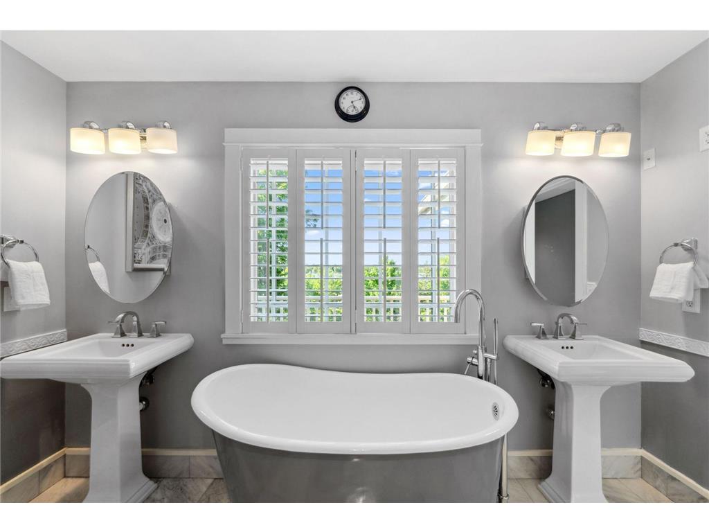 17209 Grays Bay Boulevard Minnetonka MN 55391 - Lake Minnetonka 6816345 image30