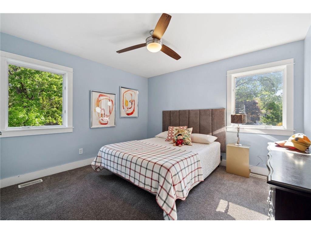 17209 Grays Bay Boulevard Minnetonka MN 55391 - Lake Minnetonka 6816345 image34