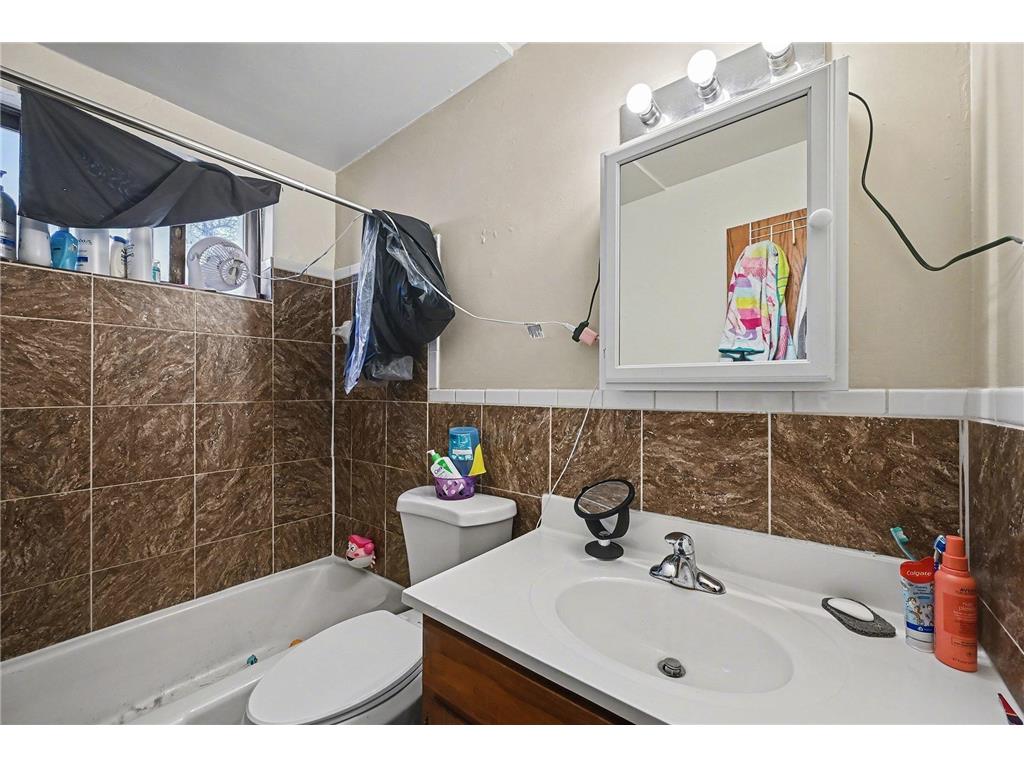 1721 7th Street E Saint Paul MN 55106 7010762 image14