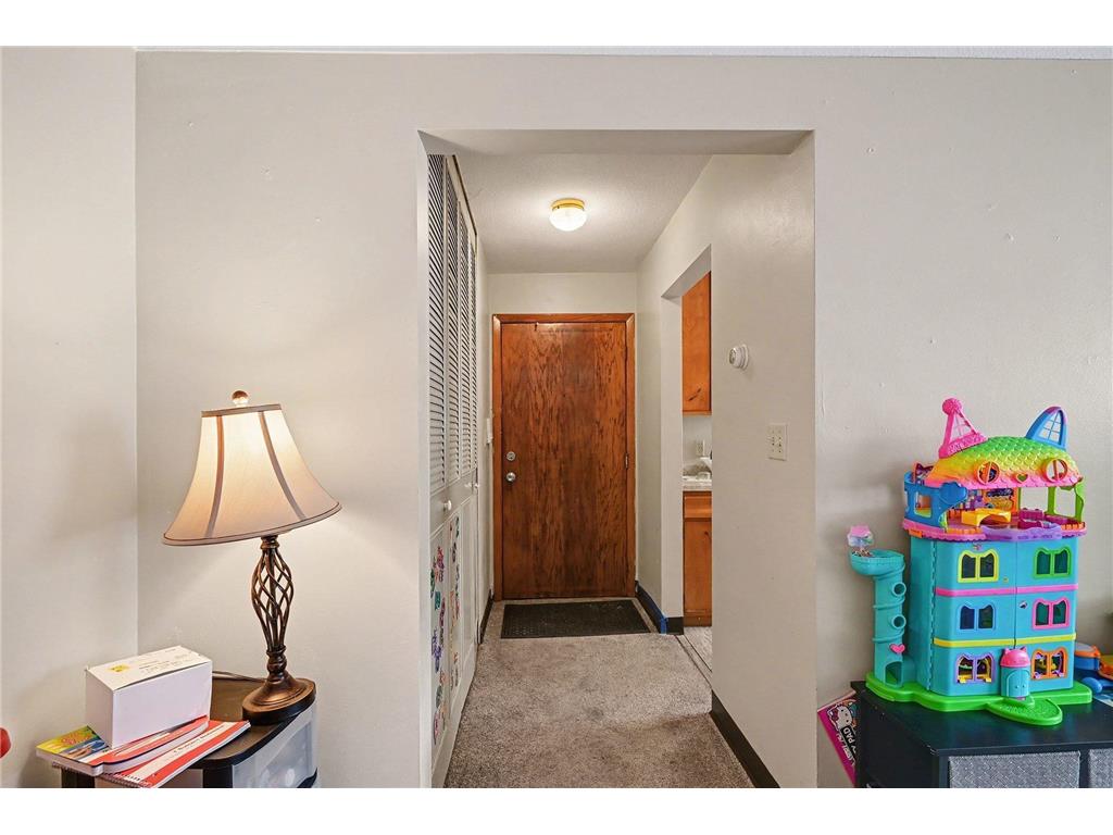 1721 7th Street E Saint Paul MN 55106 7010762 image6