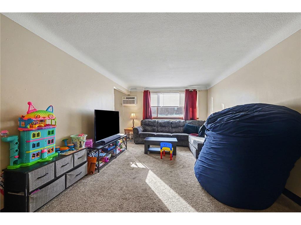 1721 7th Street E Saint Paul MN 55106 7010762 image8