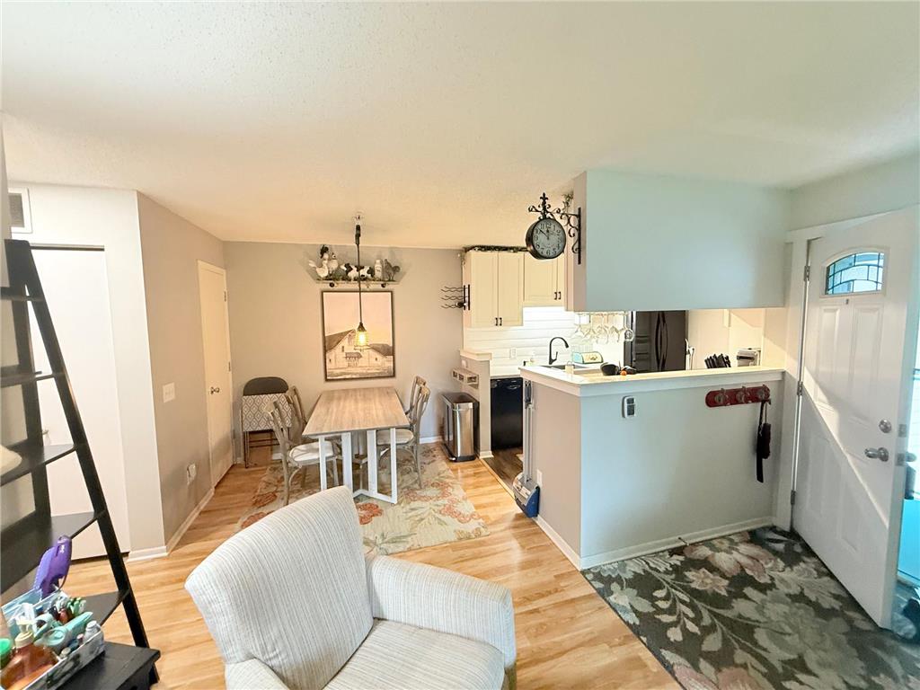 1721 Fulham Street #A Roseville MN 55113 6728054 image1