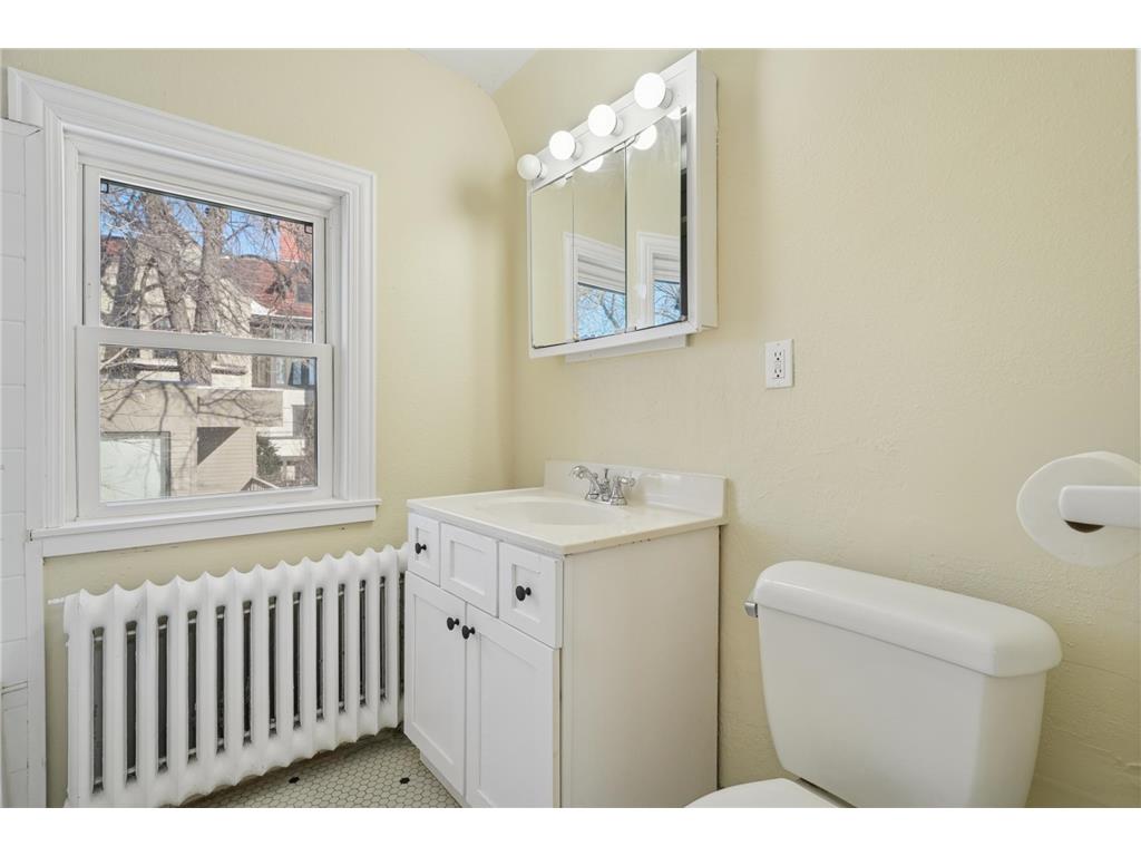 1721 Humboldt Avenue S #2 + 3 Minneapolis MN 55403 6825998 image35