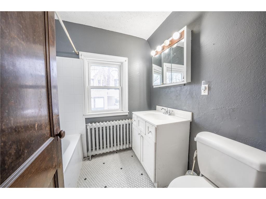 1721 Humboldt Avenue S Minneapolis MN 55403 6825659 image24