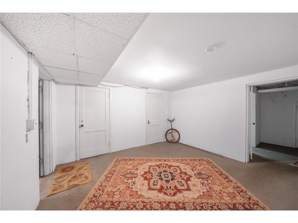 1721 Humboldt Avenue S Minneapolis MN 55403 6825659 image25