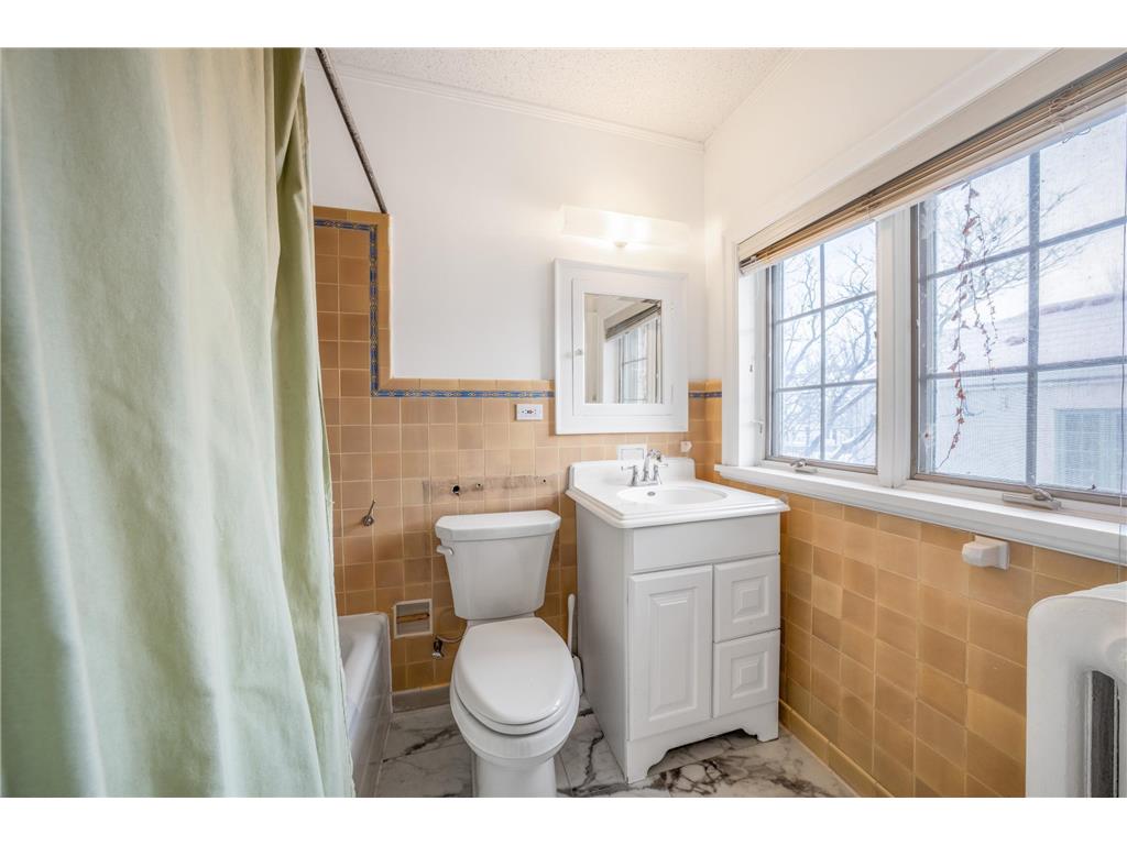 1721 Humboldt Avenue S Minneapolis MN 55403 6825659 image7