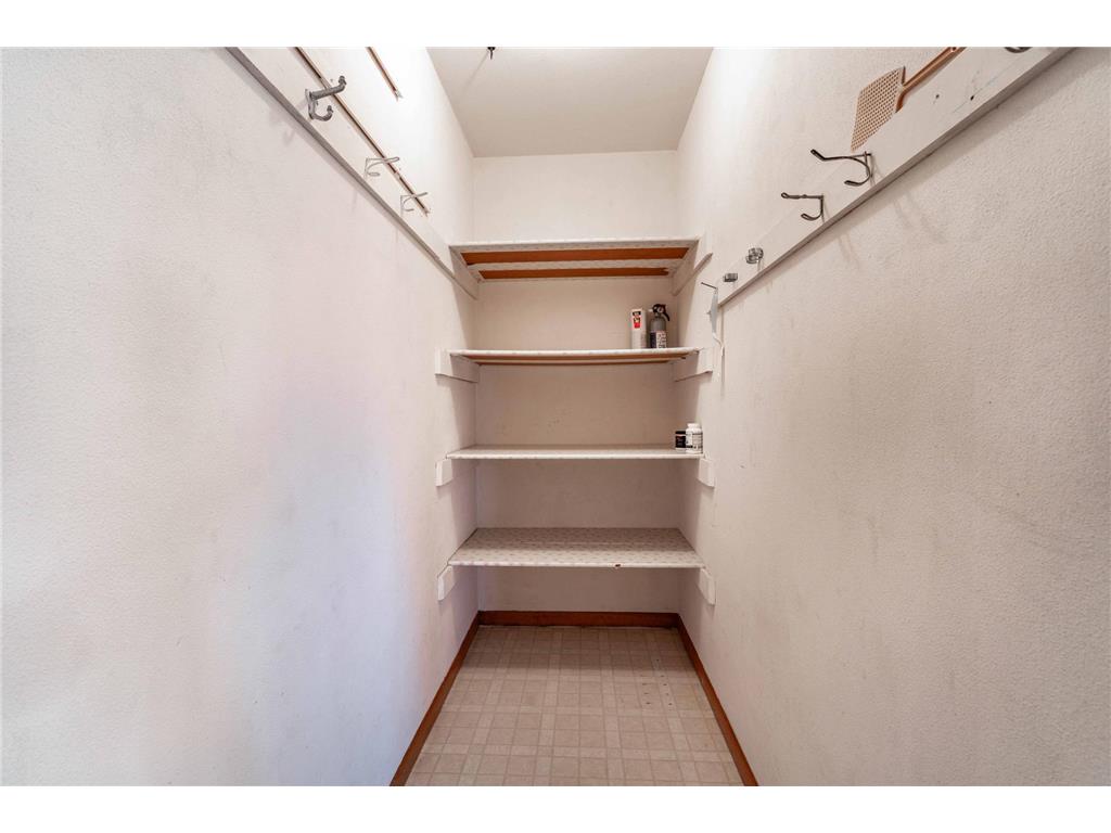 1721 Minnehuta Drive Fergus Falls MN 56537 - Hoot 7064838 image25