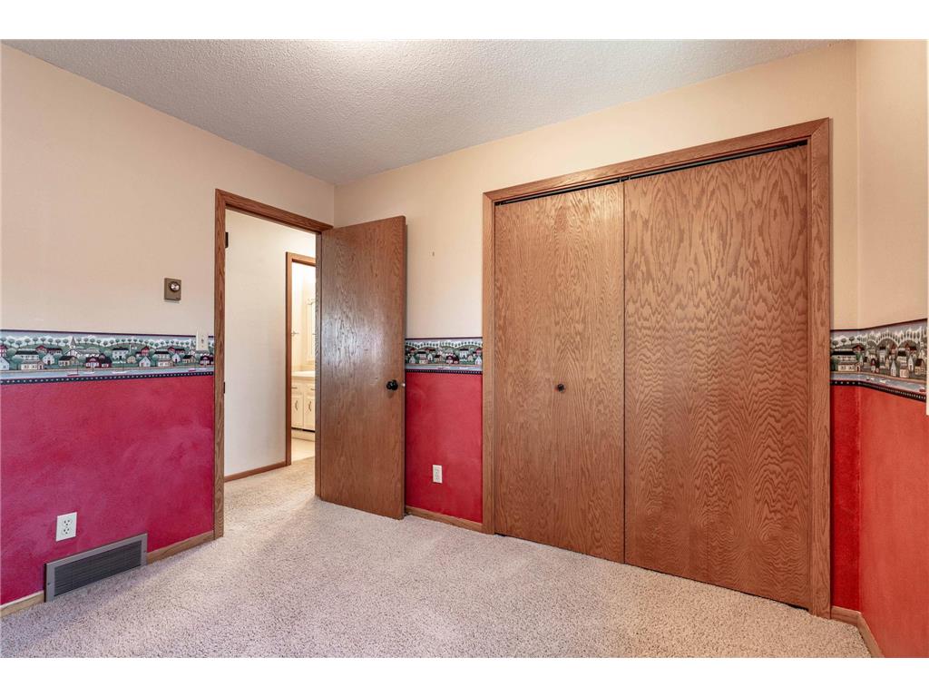 1721 Minnehuta Drive Fergus Falls MN 56537 - Hoot 7064838 image27