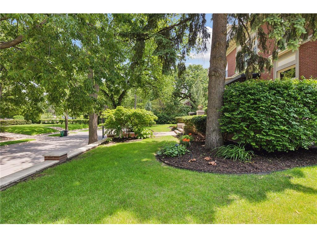 1721 Mount Curve Avenue Minneapolis MN 55403 7064564 image122