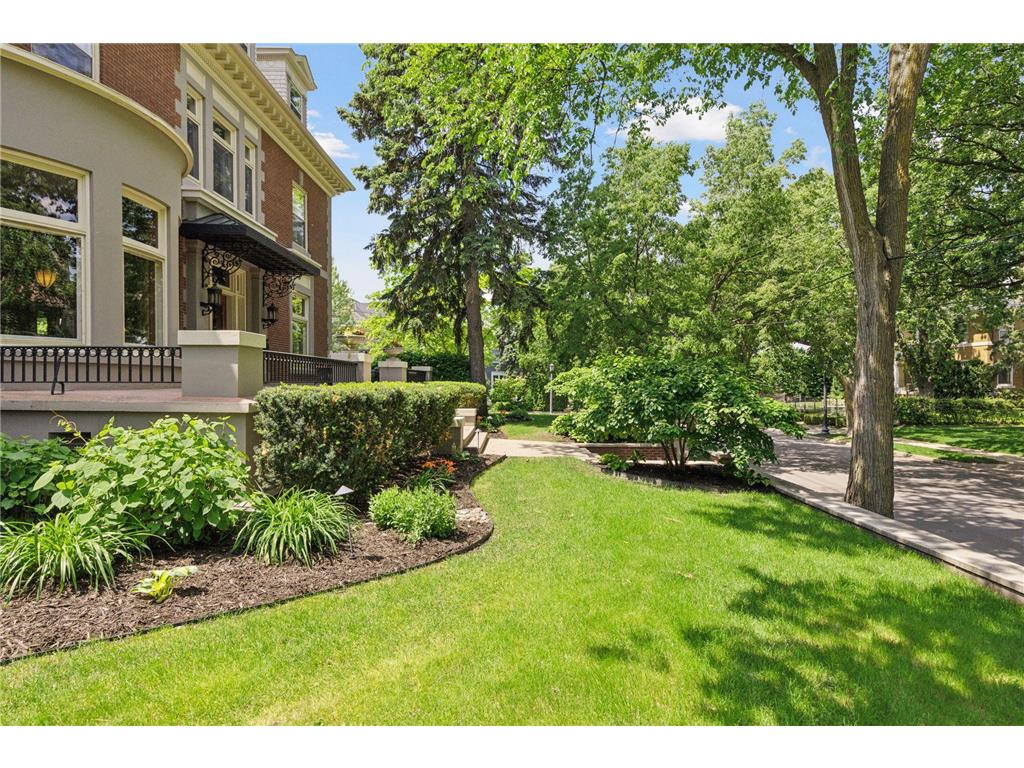 1721 Mount Curve Avenue Minneapolis MN 55403 7064564 image6