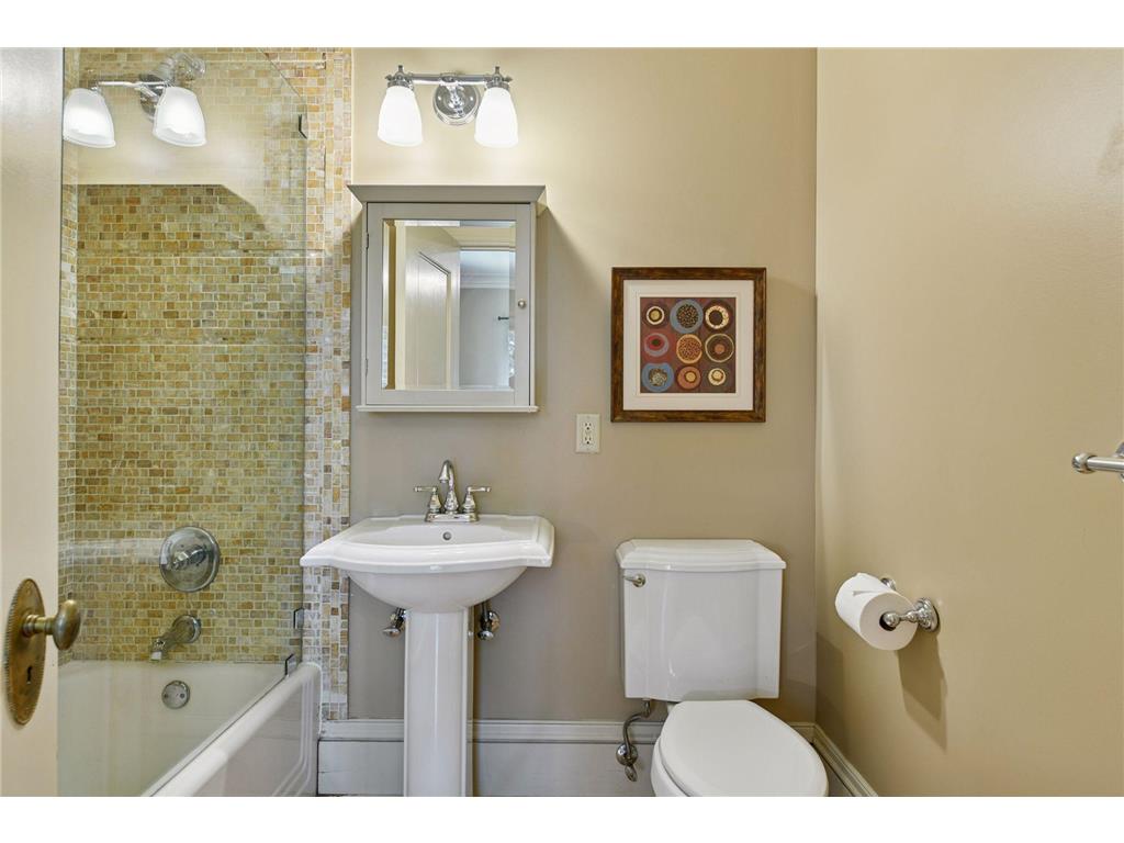1721 Mount Curve Avenue Minneapolis MN 55403 7064564 image61