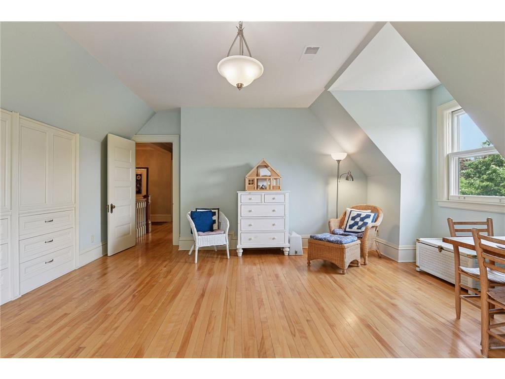 1721 Mount Curve Avenue Minneapolis MN 55403 7064564 image76