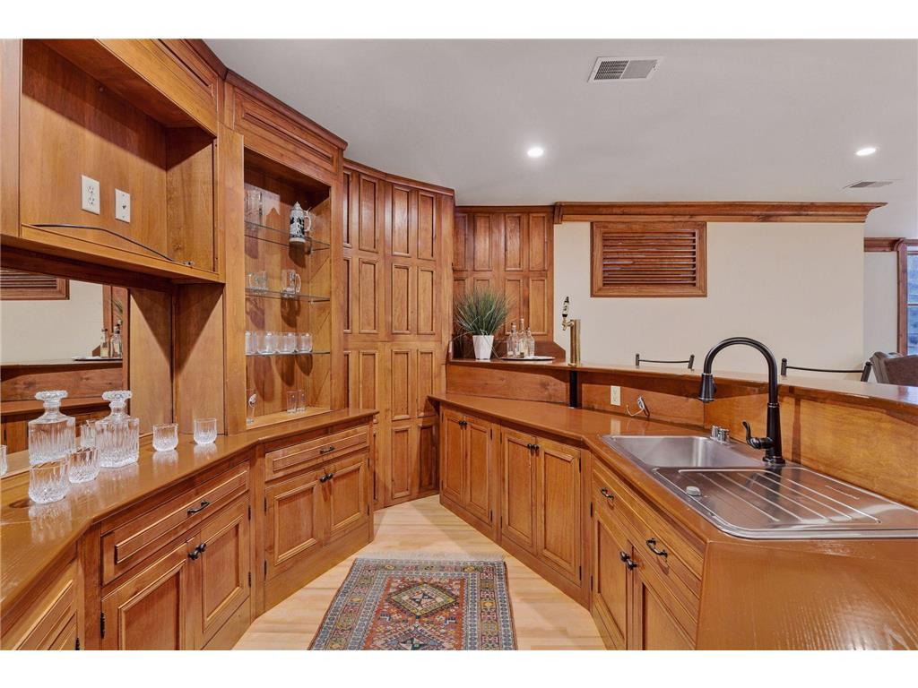 1721 Mount Curve Avenue Minneapolis MN 55403 7064564 image85