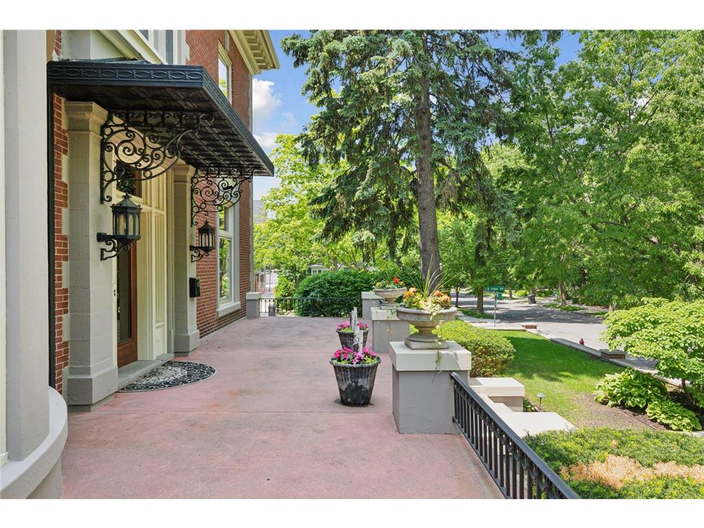 1721 Mount Curve Avenue Minneapolis MN 55403 7064564 image9