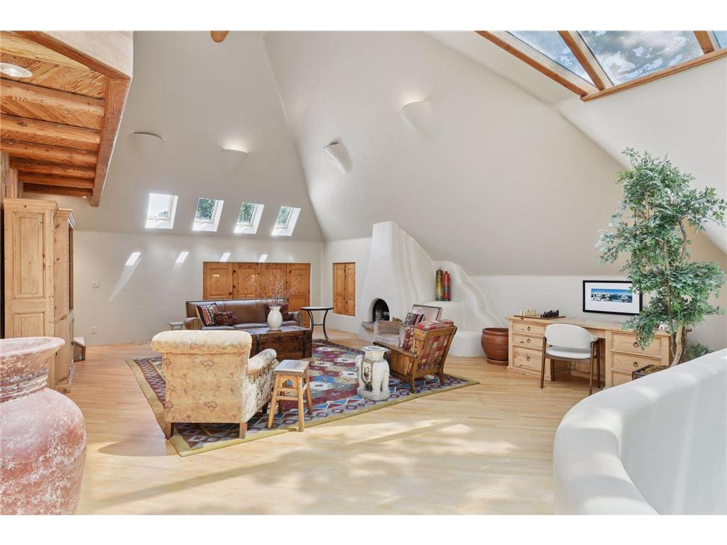 1721 Mount Curve Avenue Minneapolis MN 55403 7064564 image93