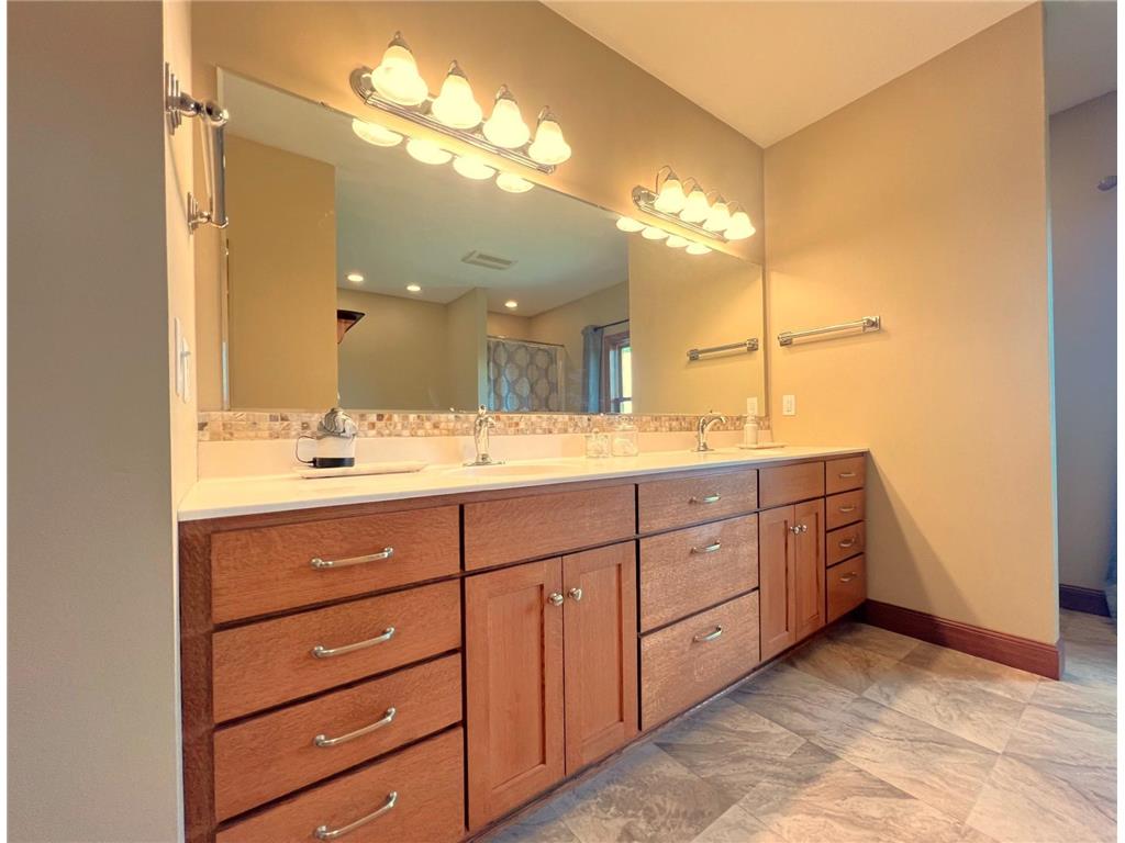 17216 County Road 5 NW New London MN 56273 - Norway 6737074 image39