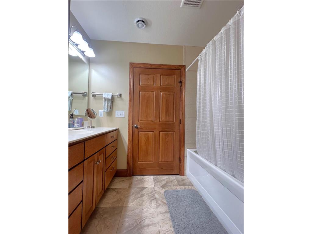 17216 County Road 5 NW New London MN 56273 - Norway 6737074 image66