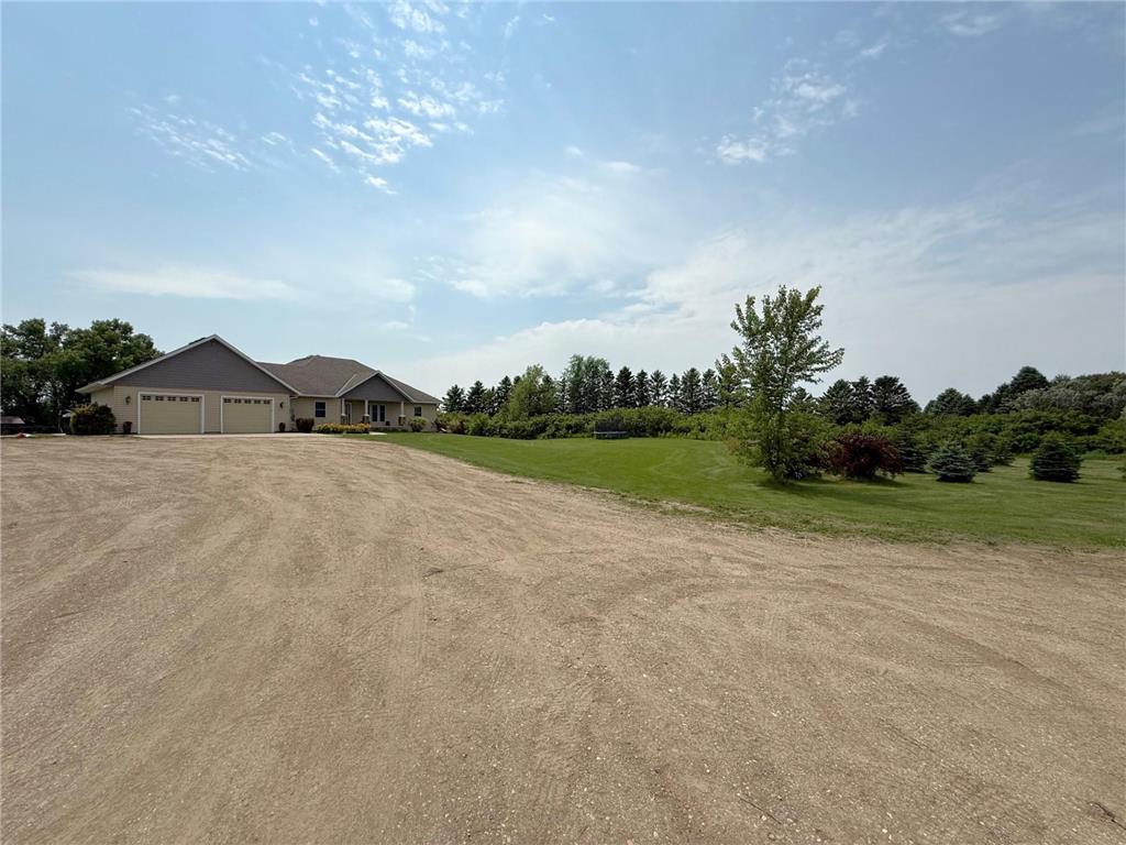 17216 County Road 5 NW New London MN 56273 - Norway 6737074 image8