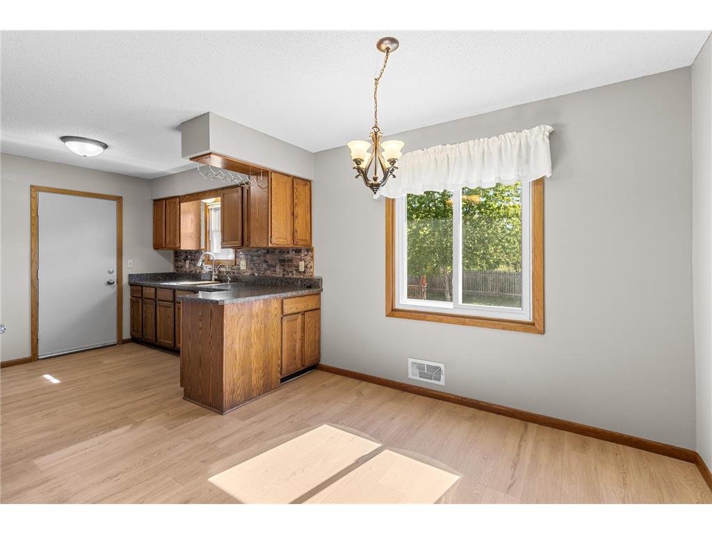 1722 Nokia Way Eagan MN 55122 7074243 image12