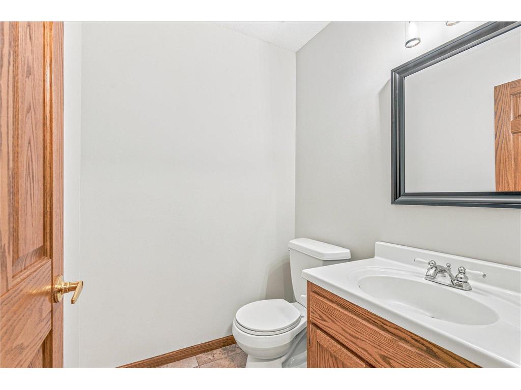 1722 Orchard Drive Woodbury MN 55125 7111397 image25