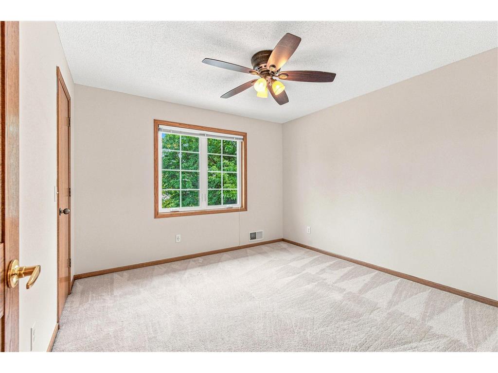 1722 Orchard Drive Woodbury MN 55125 7111397 image34